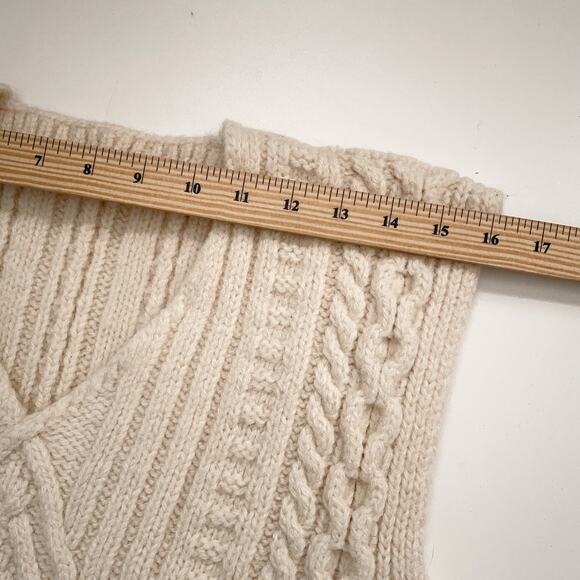 Vintage 100% Aran Wool Fisherman Sweater Vest Cableknit Oldmoney Made In Ireland - Picture 9 of 10